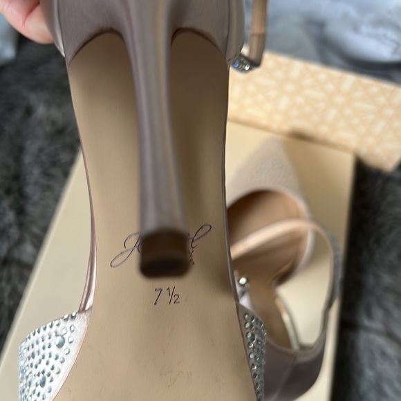 Badgley Mischka shoes! - Picture 4 of 5